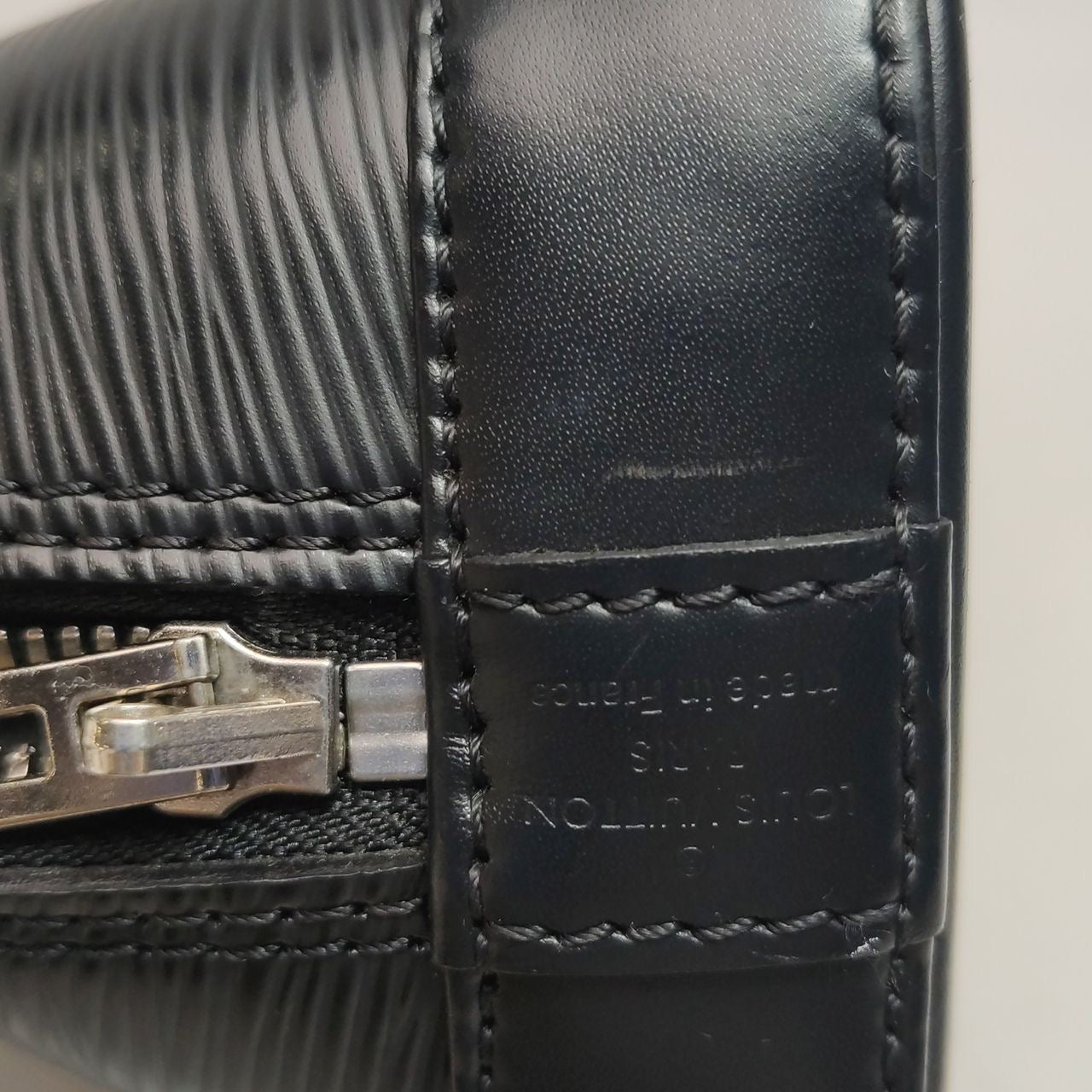 LOUIS VUITTON - BB ALMA