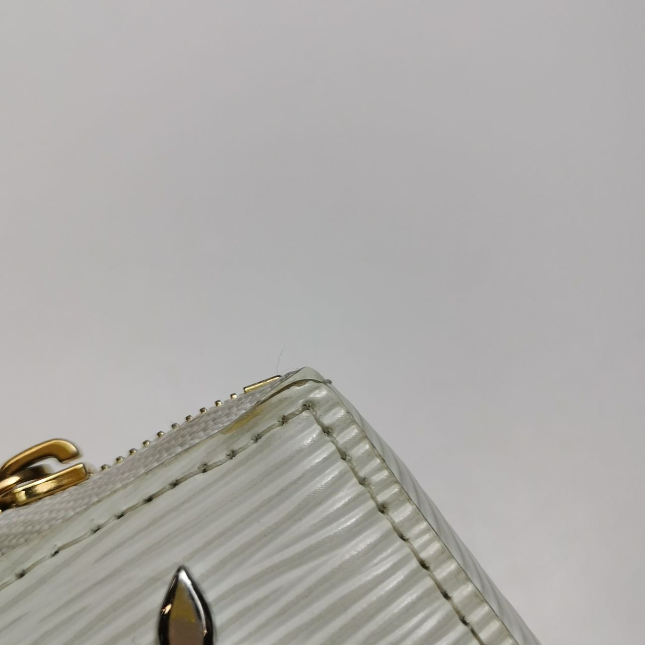 LOUIS VUITTON - PORTE CLE