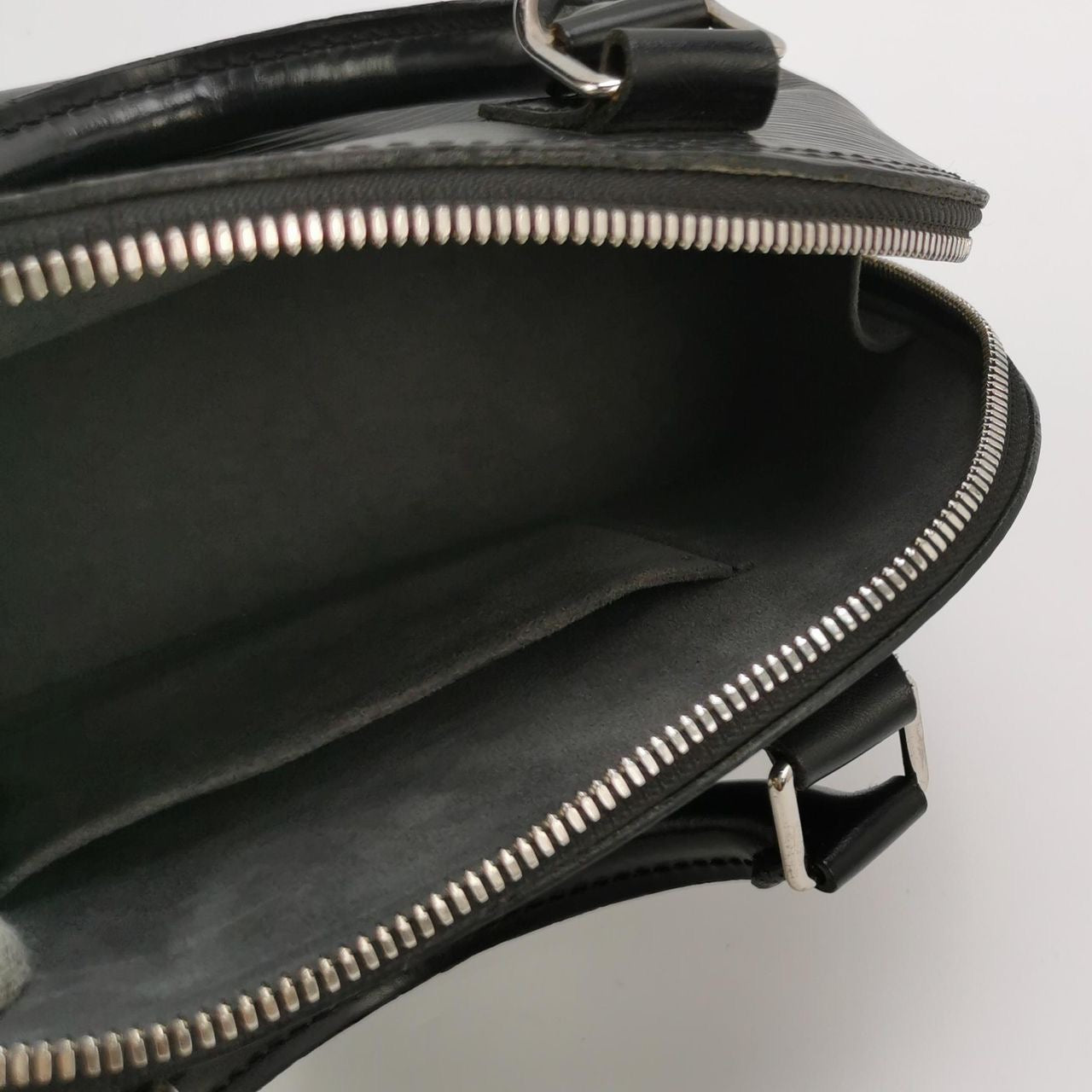 LOUIS VUITTON - BB ALMA