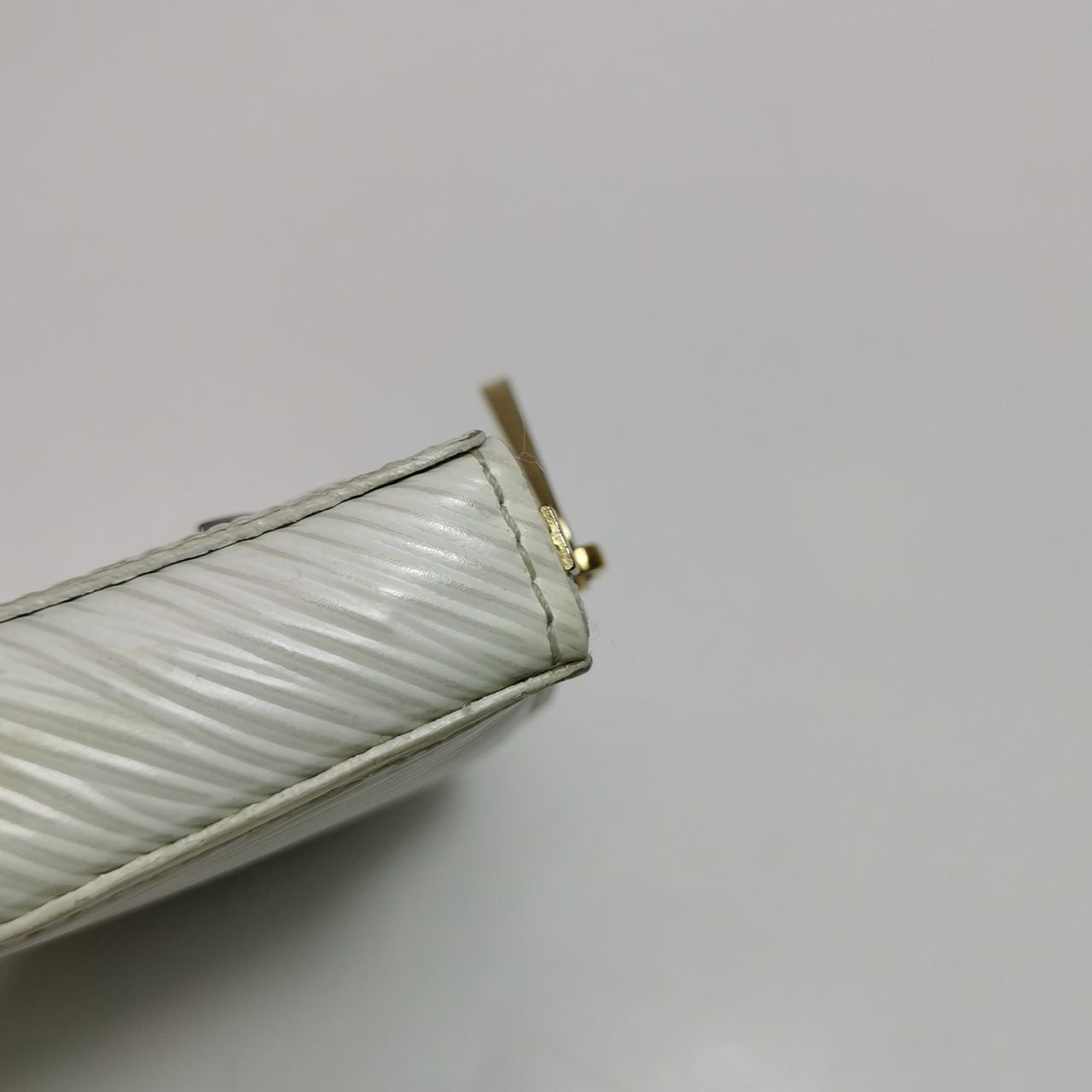 LOUIS VUITTON - PORTE CLE