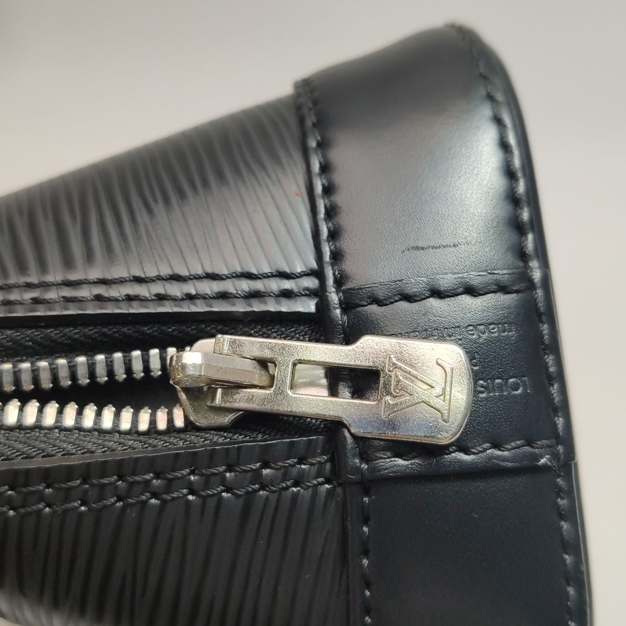 LOUIS VUITTON - BB ALMA