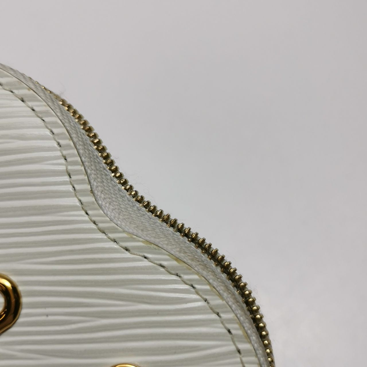 LOUIS VUITTON - PORTE CLE