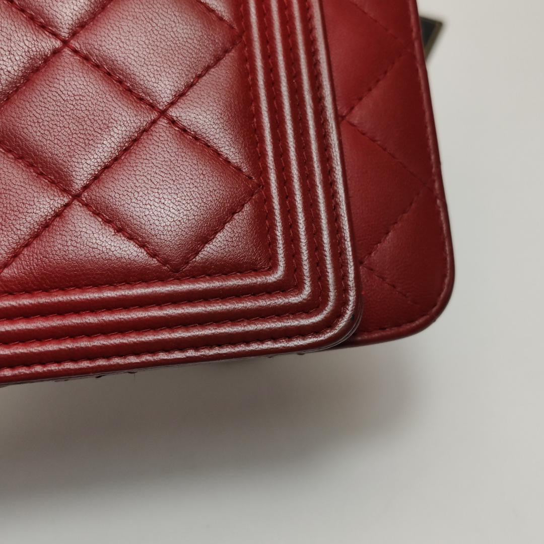 CHANEL - WALLET ON CHAIN BOY
