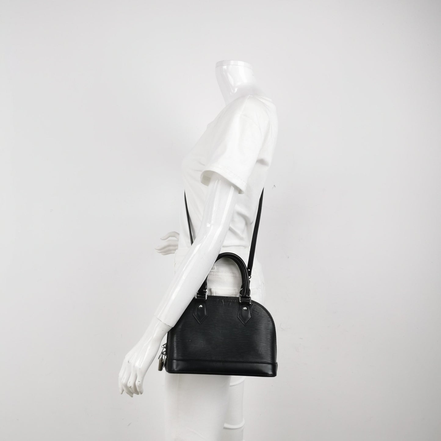 LOUIS VUITTON - BB ALMA
