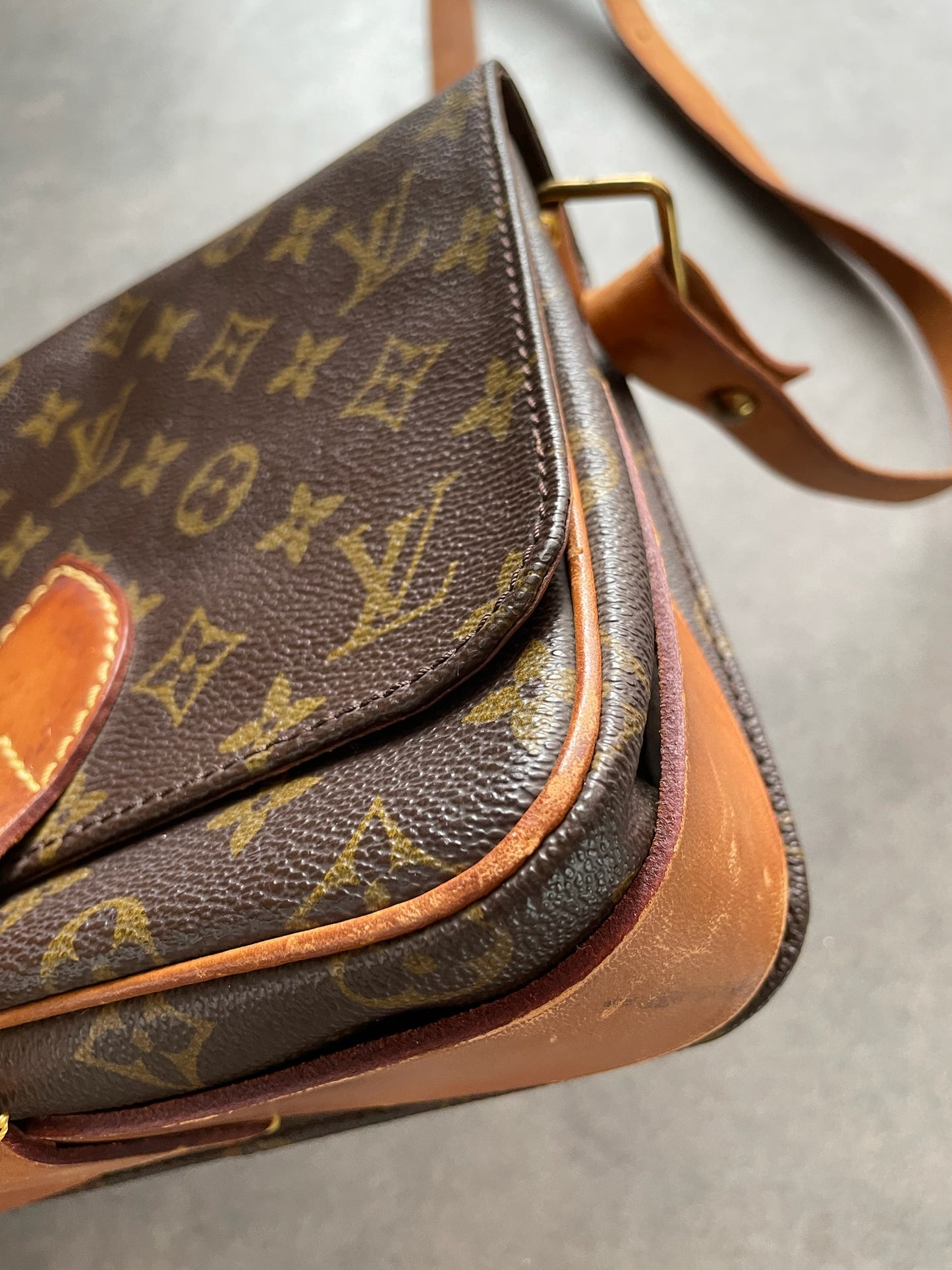 SAC LOUIS VUITTON BANDOULIERE